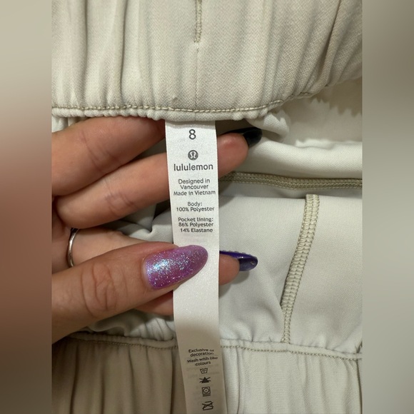 lululemon On the Fly cream‎ Skirt - Picture 7 of 7